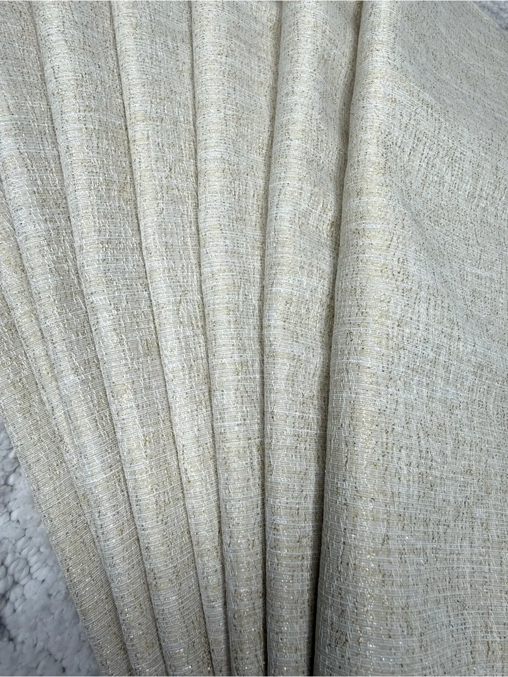 Set of 8 Ivory Gold Metallic Woven Placemats Elegant Table Décor